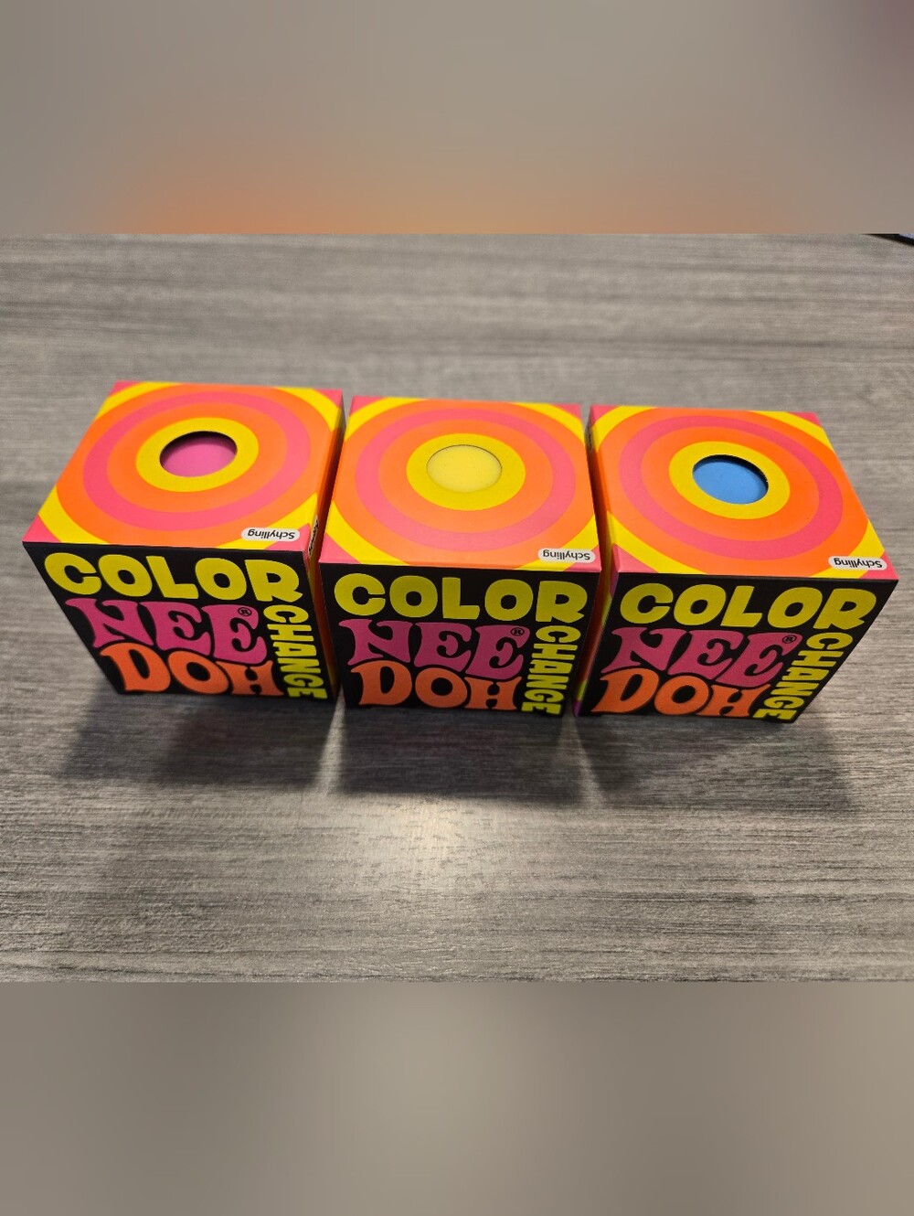 NeeDoh Color Change Squish - Pink/Yellow/Blue